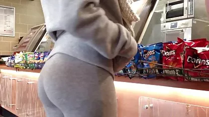 Pria bor muda bokepartis indo seksi