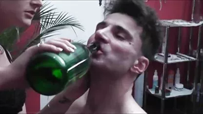 Seseorang duduk video bokap artis indonesia